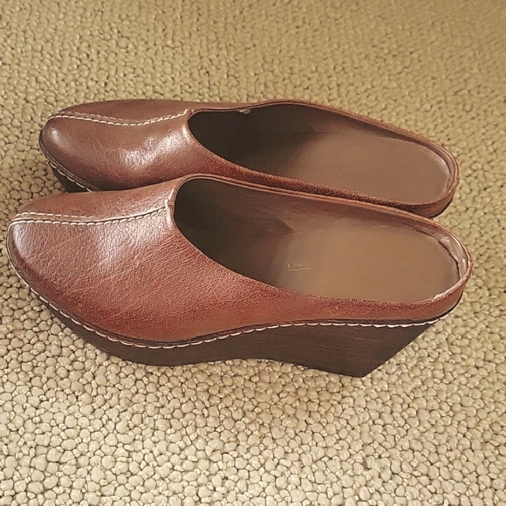 Vicini Leather Mules, size 40, Italian Qualuty Leather, Platform Mules - Picture 6 of 14